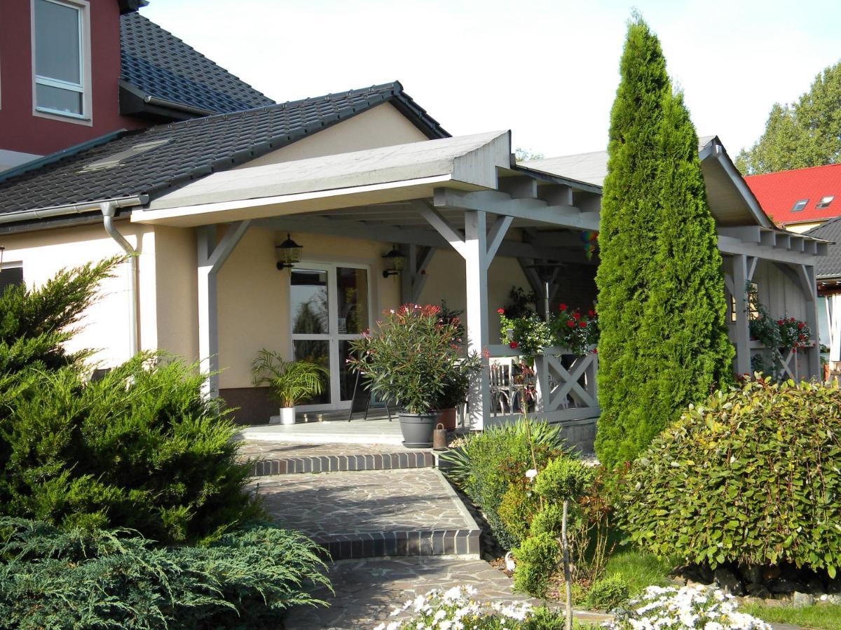 Gasthaus Ela Hotel Dahlewitz  Exterior photo